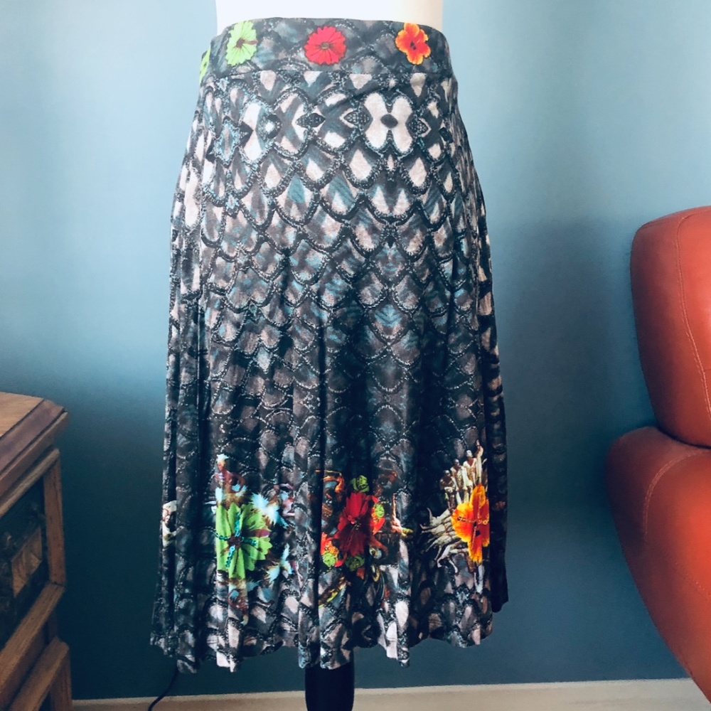Desigual Cirque du soleil scales and sequins patterned skater swing skirt EUC